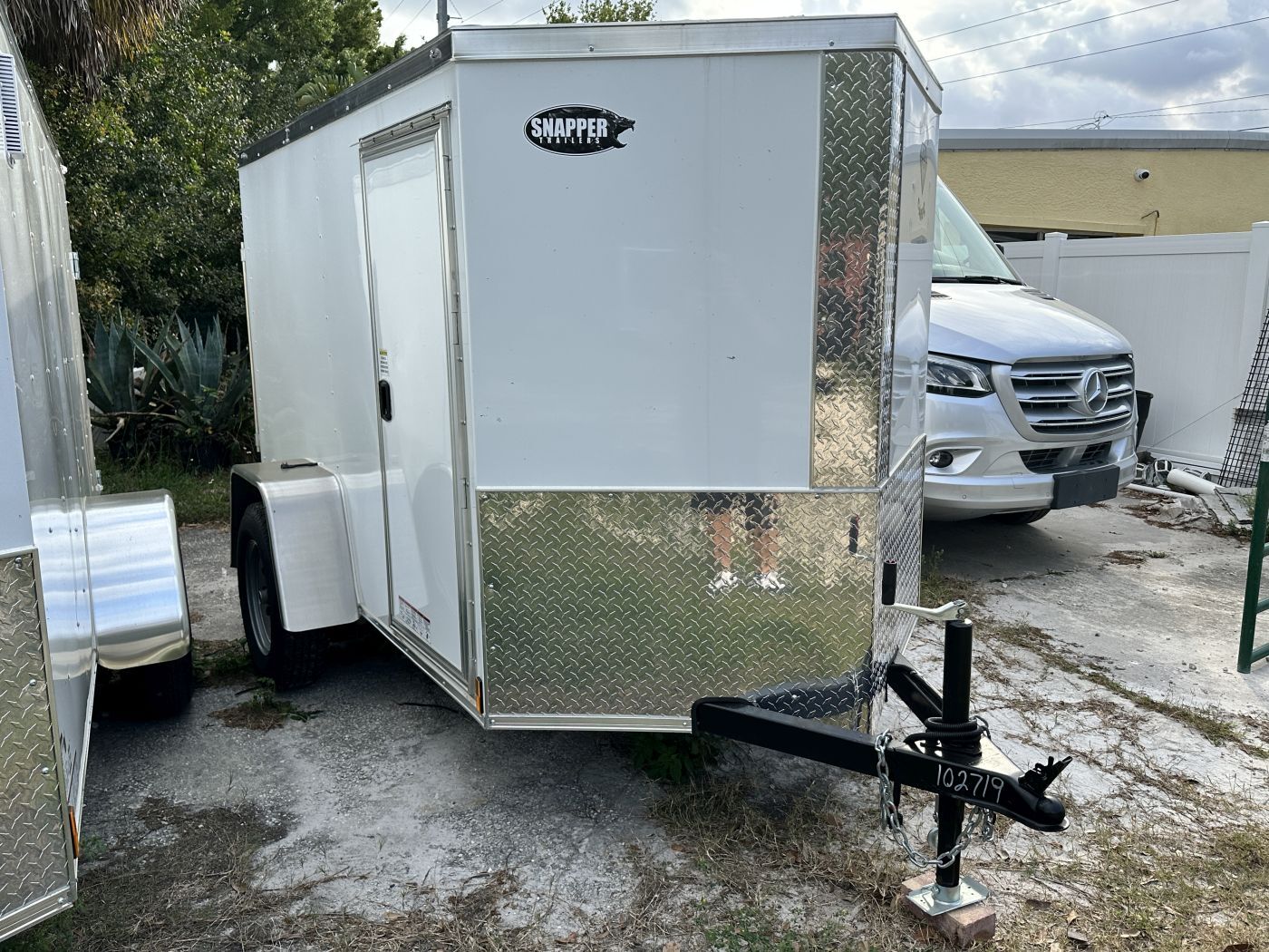 Diamond Cargo 5x8 SA Trailer - White, Ramp, Side Door